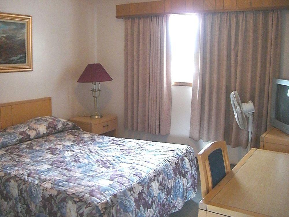 A-1 Alberni Inn Port Alberni Kültér fotó