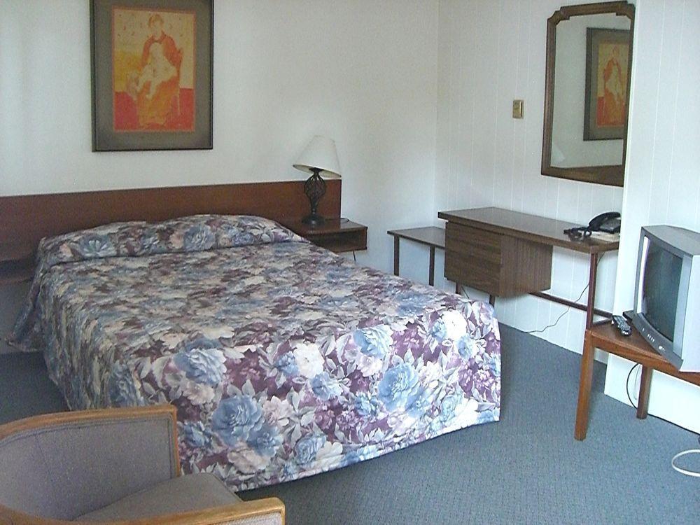 A-1 Alberni Inn Port Alberni Kültér fotó