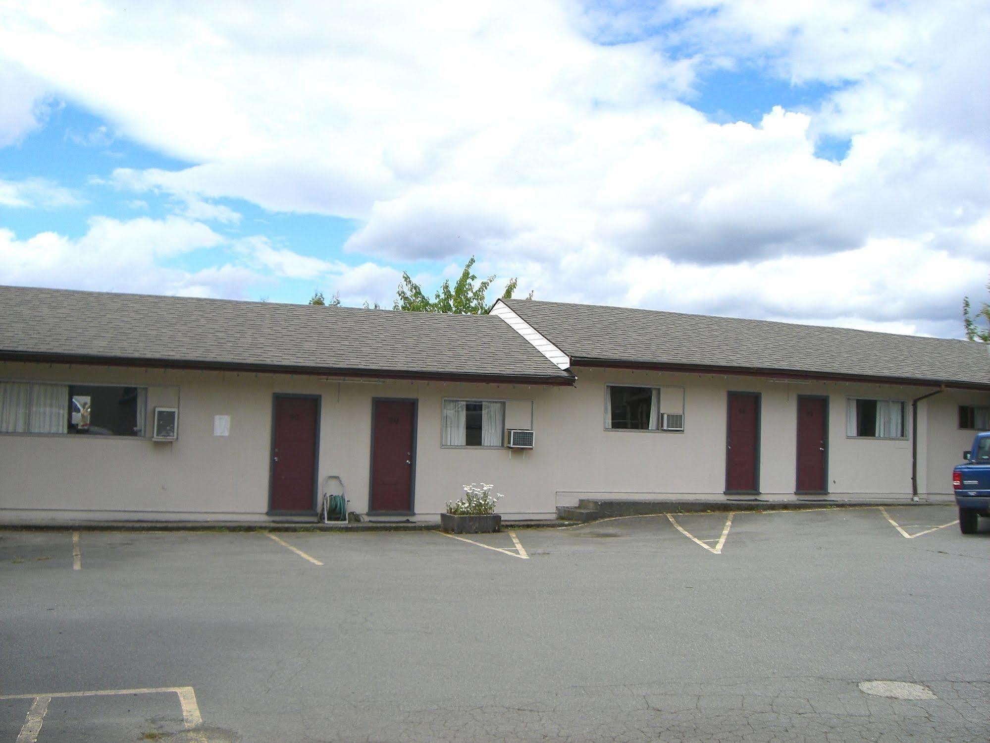 A-1 Alberni Inn Port Alberni Kültér fotó