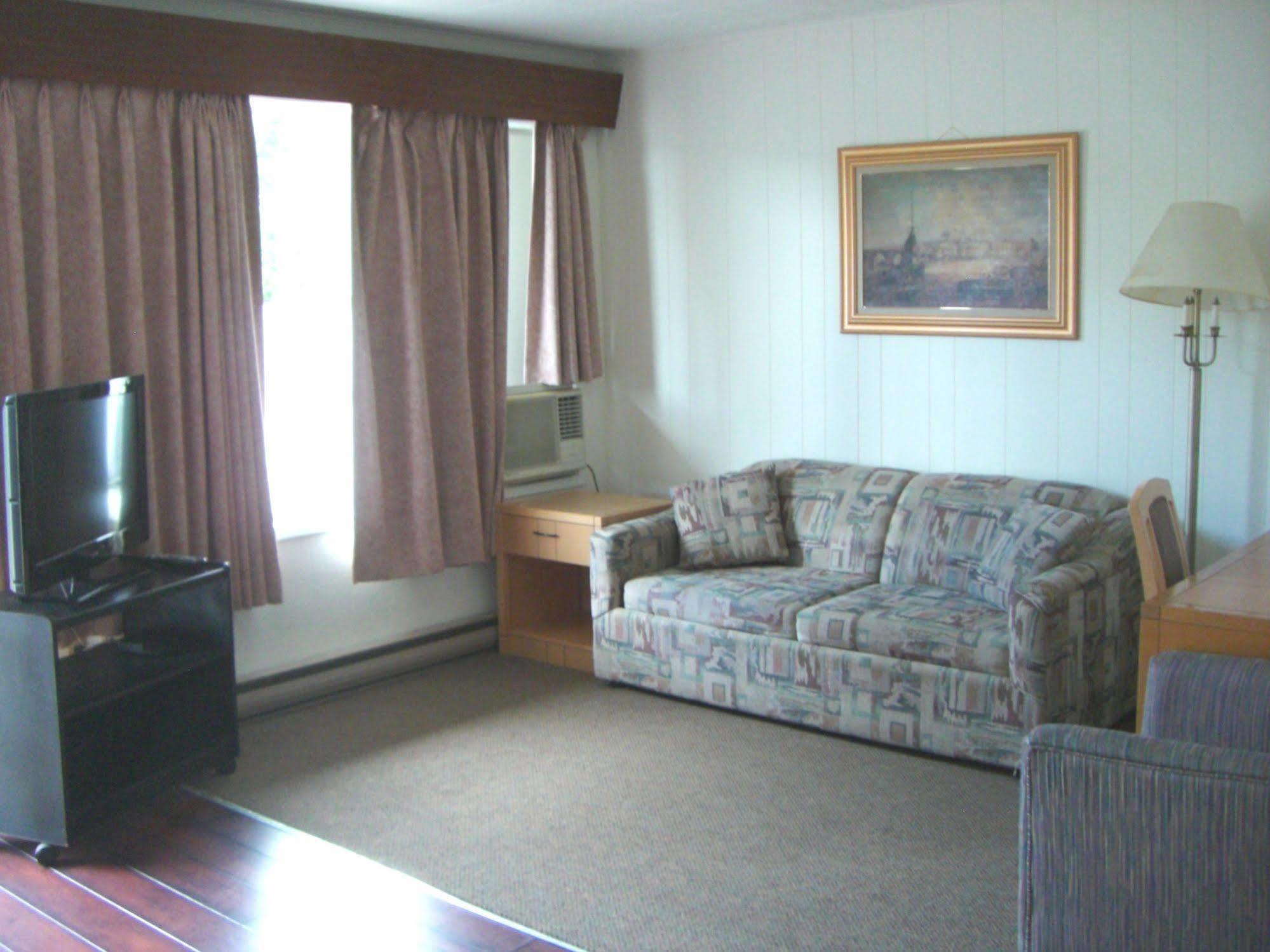 A-1 Alberni Inn Port Alberni Kültér fotó