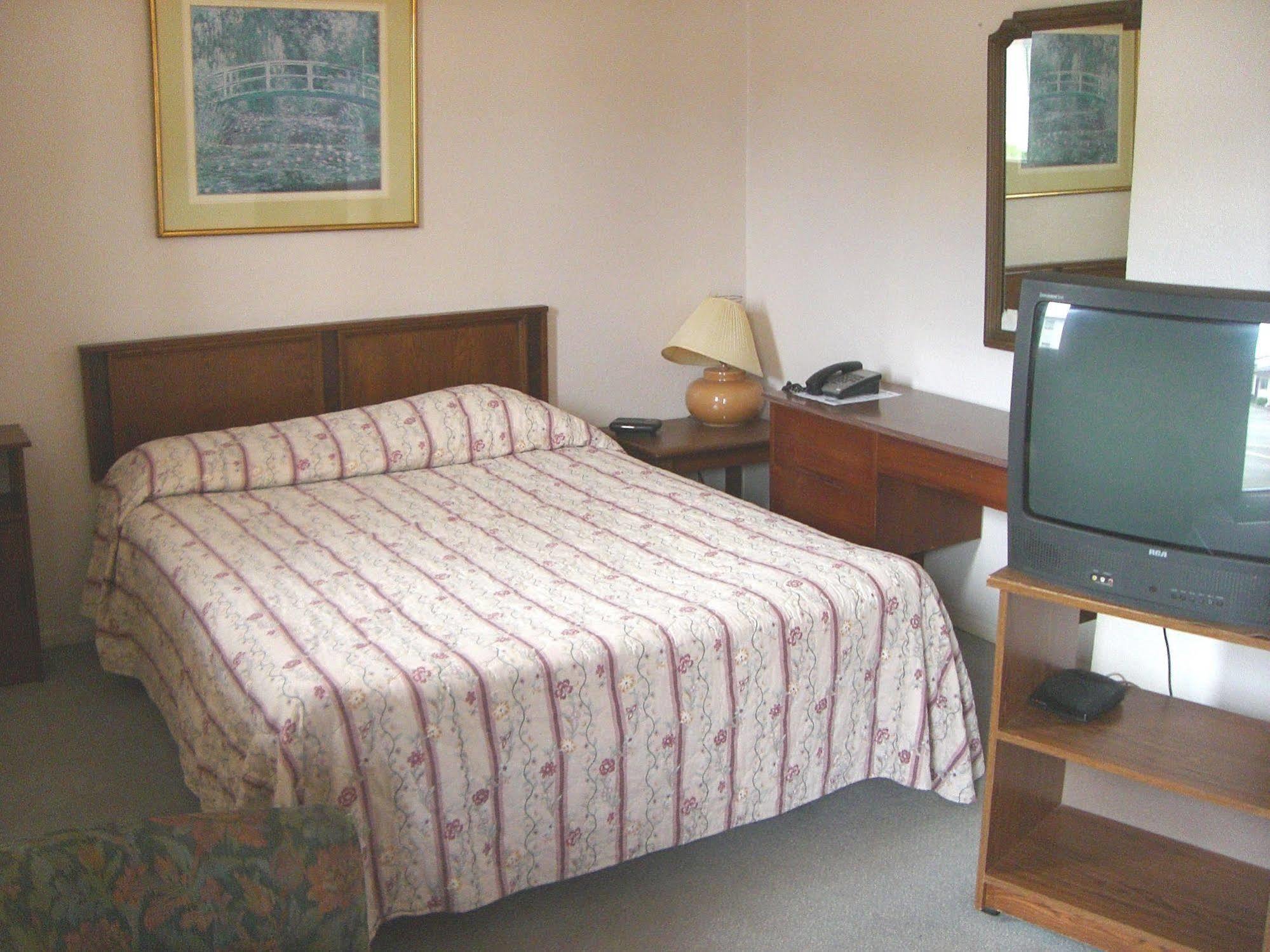 A-1 Alberni Inn Port Alberni Kültér fotó