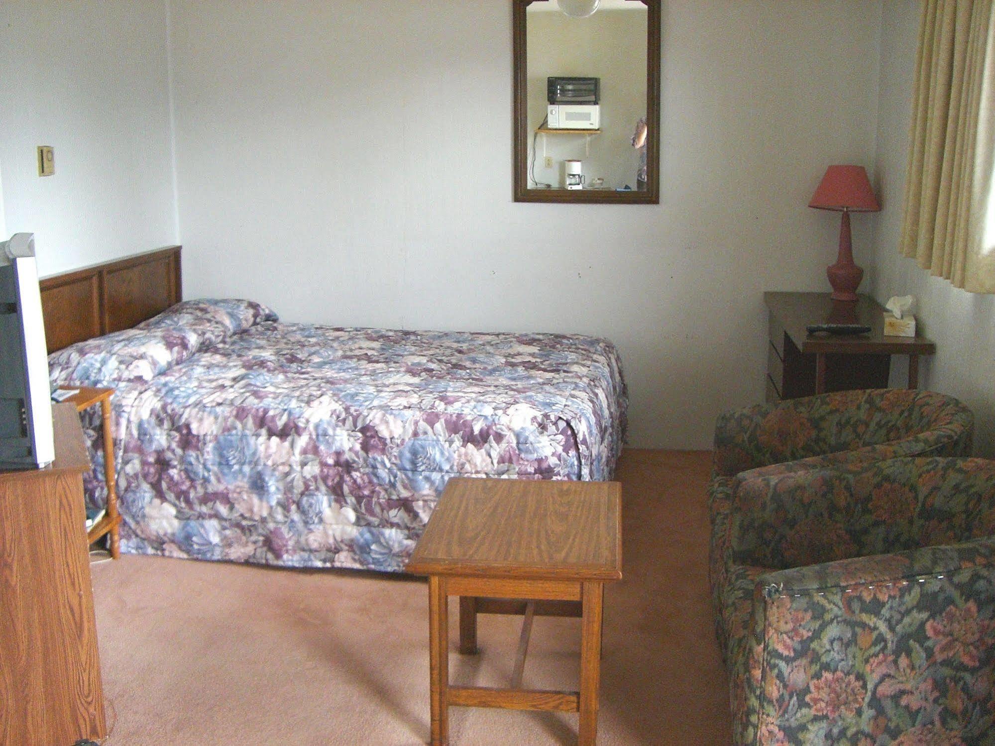 A-1 Alberni Inn Port Alberni Kültér fotó