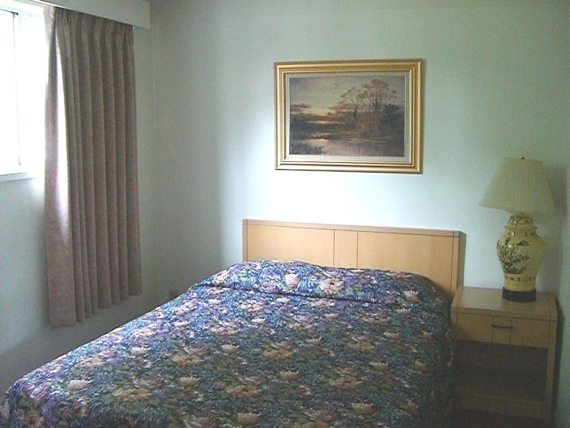 A-1 Alberni Inn Port Alberni Kültér fotó